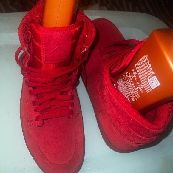 Used size 13 pair of red and blue suede Jordan retro 1 barely used - Picture 2 of 4